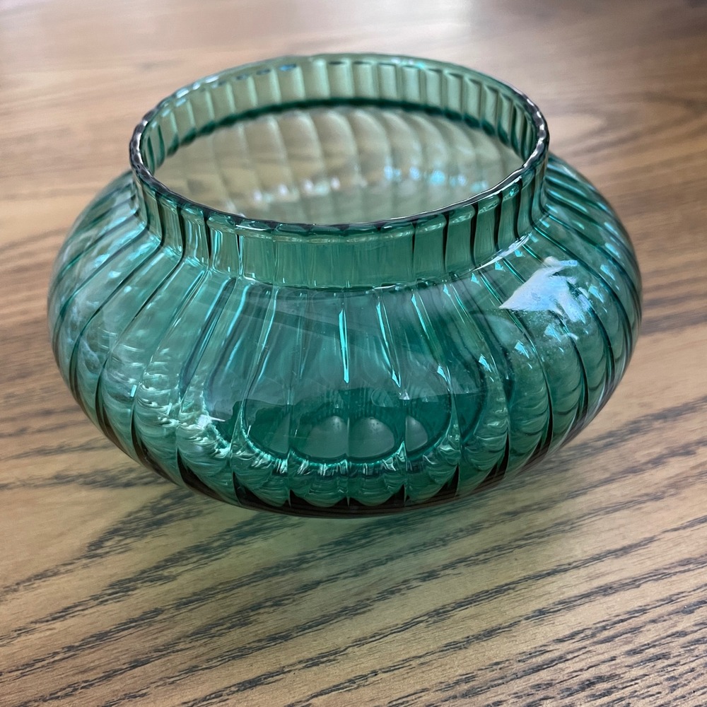 Green Ribbed Glass Vase‎ Floral Centerpiece Home Decor Accent Piece